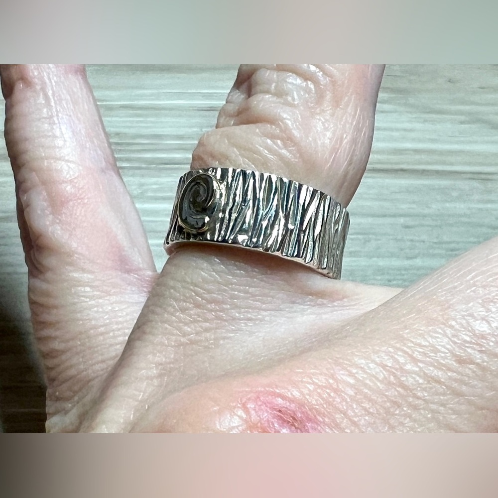 Vintage Artisan Designer MLP Sterling Silver & 14K Gold Swirl Band Ring, Size 6 - Picture 11 of 12